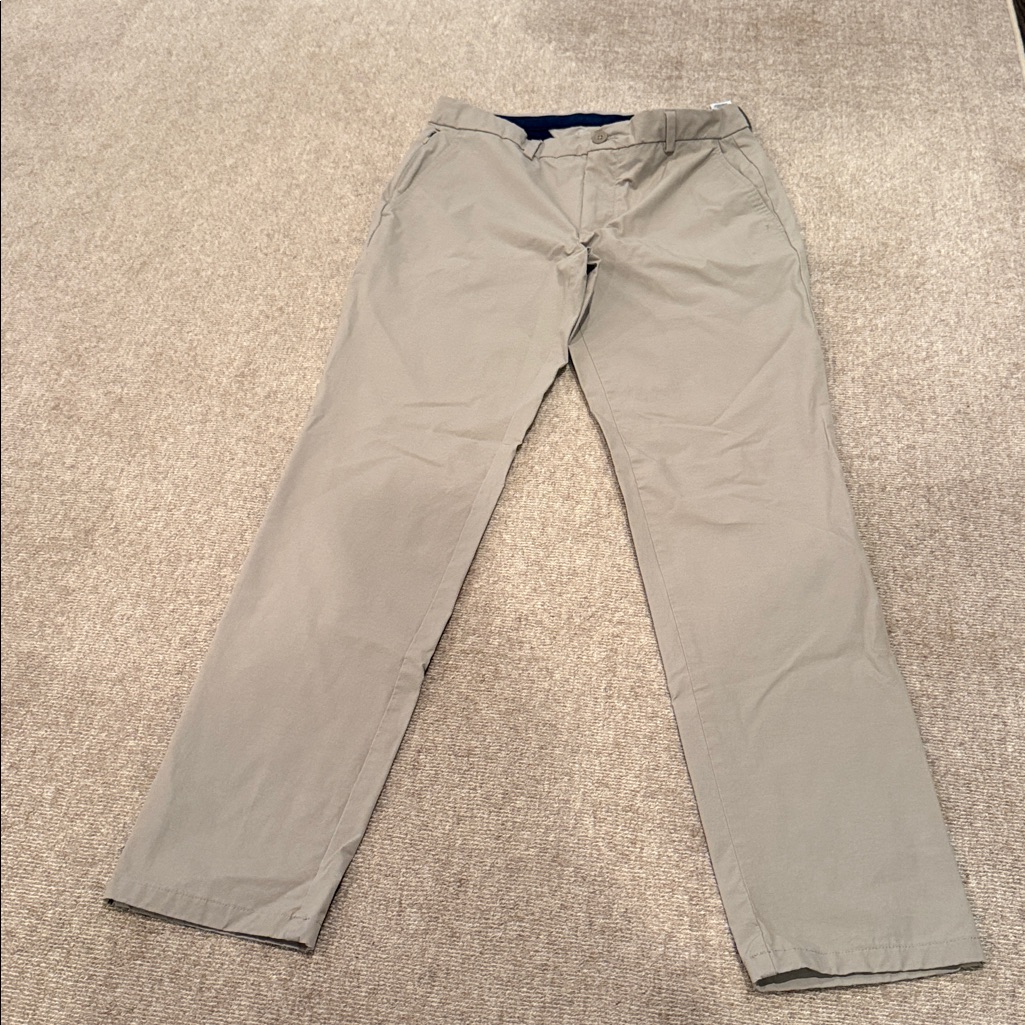 Vineyard Vines Tan On-The-Go Pants 32x32 - Like New - Excellent Condition